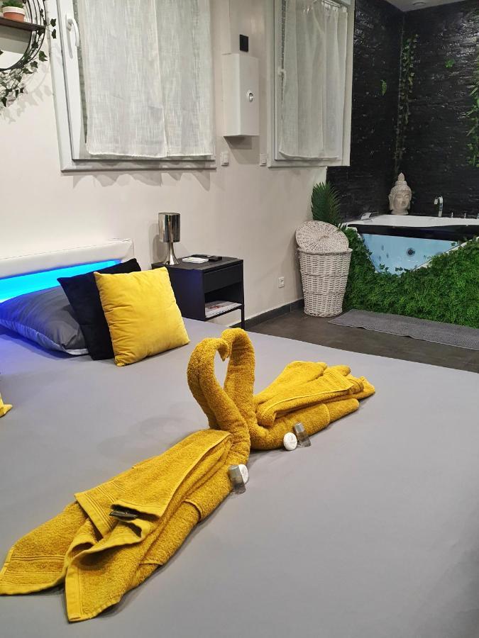 Suite Jacuzzi Privatif Plage Des Catalans Marsella Exterior foto